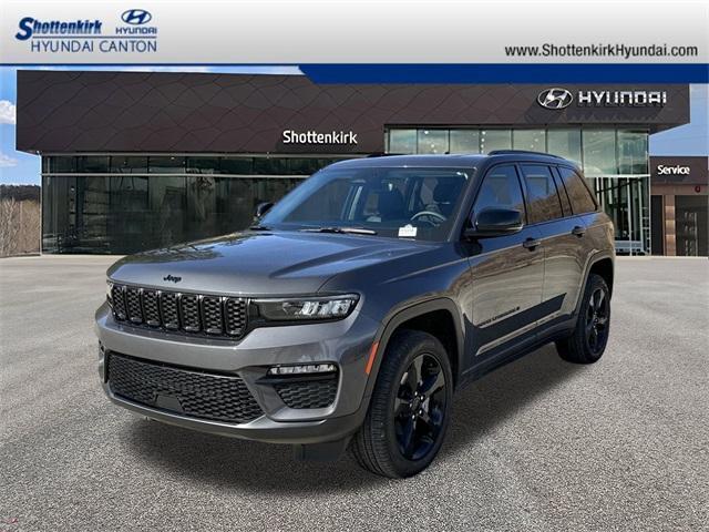 used 2024 Jeep Grand Cherokee car, priced at $38,831