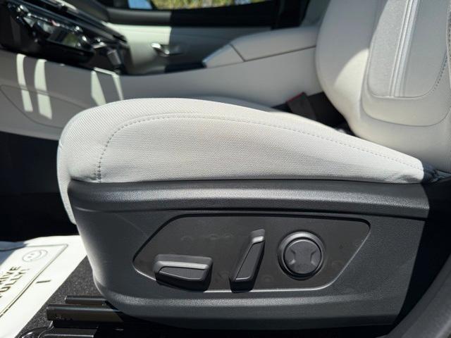 new 2026 Hyundai Tucson car, priced at $30,552