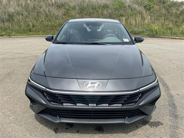 new 2025 Hyundai Elantra car, priced at $21,759