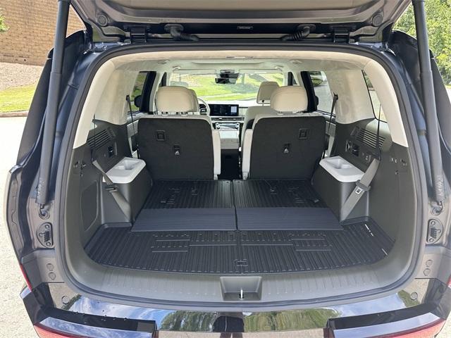 used 2024 Hyundai Santa Fe car, priced at $38,291