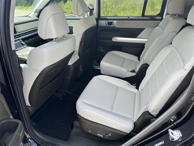used 2024 Hyundai Santa Fe car, priced at $38,291
