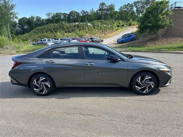 new 2025 Hyundai Elantra car, priced at $23,760
