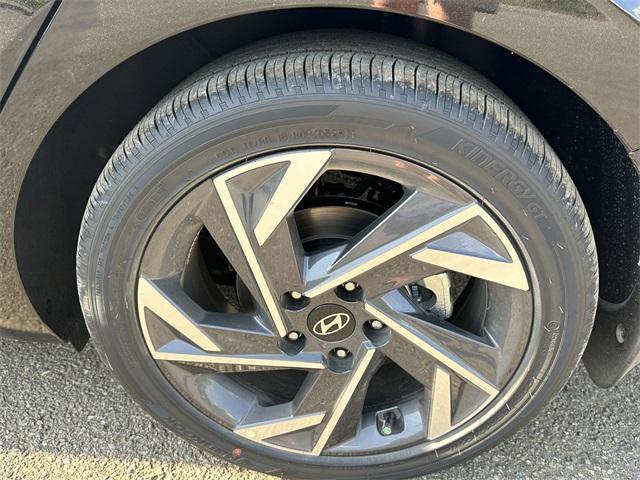 new 2025 Hyundai ELANTRA HEV car, priced at $30,954