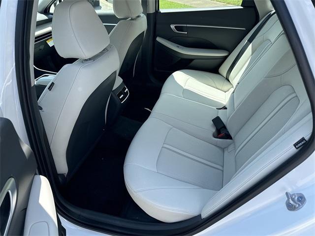 new 2025 Hyundai Sonata Hybrid car, priced at $29,355