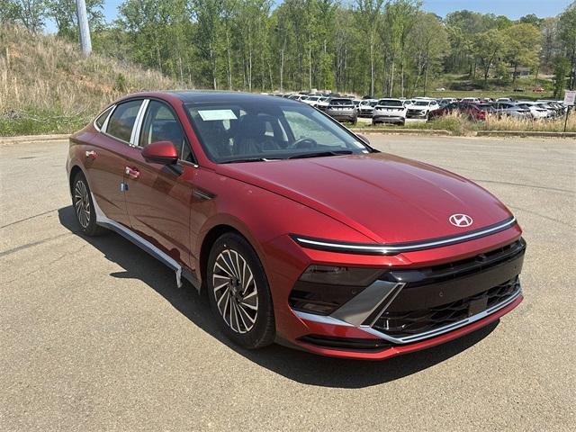 new 2025 Hyundai Sonata Hybrid car, priced at $35,964