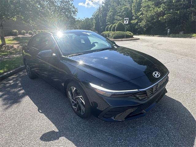 new 2025 Hyundai Elantra car, priced at $23,922