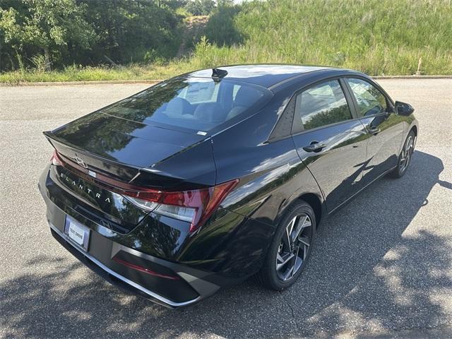 new 2025 Hyundai Elantra car, priced at $23,922