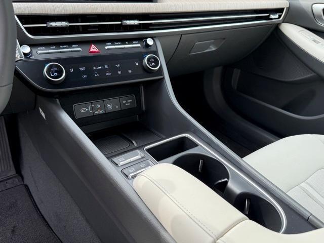 new 2025 Hyundai Sonata Hybrid car, priced at $28,922