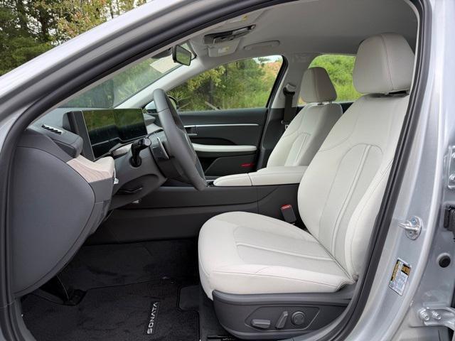 new 2025 Hyundai Sonata Hybrid car, priced at $28,922