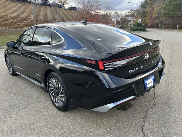 new 2025 Hyundai Sonata Hybrid car, priced at $37,197