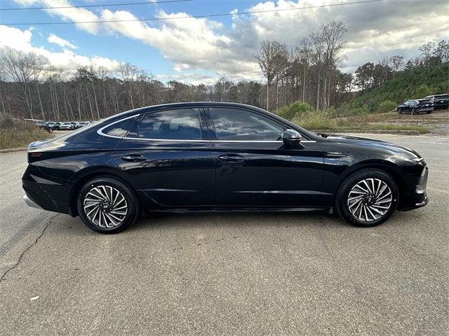 new 2025 Hyundai Sonata Hybrid car, priced at $37,197