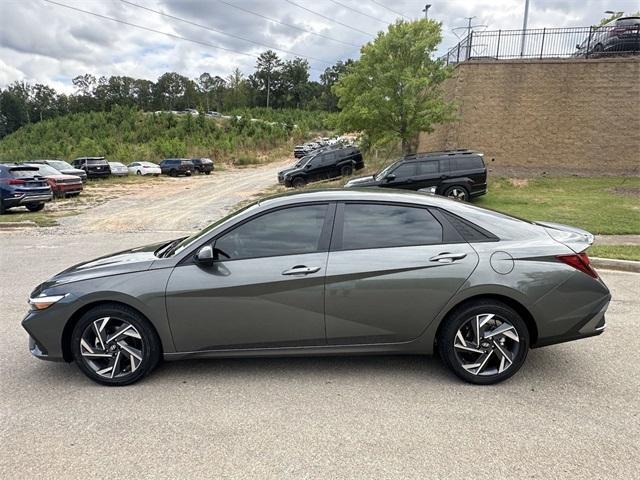 new 2025 Hyundai Elantra car, priced at $21,741