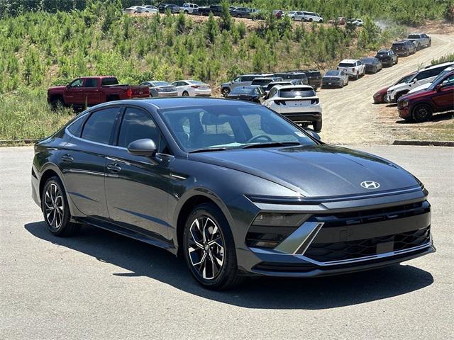 new 2024 Hyundai Sonata car, priced at $27,453