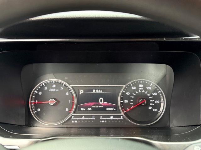 used 2022 Kia Sorento car, priced at $21,890