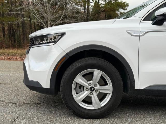 used 2022 Kia Sorento car, priced at $21,890