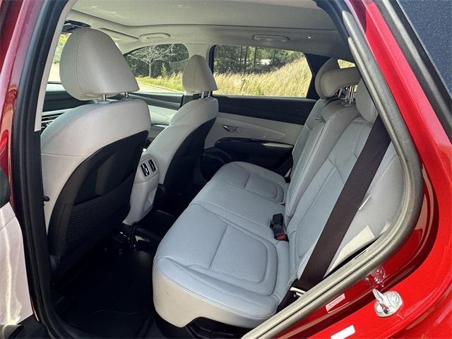 new 2025 Hyundai TUCSON Hybrid car, priced at $40,301