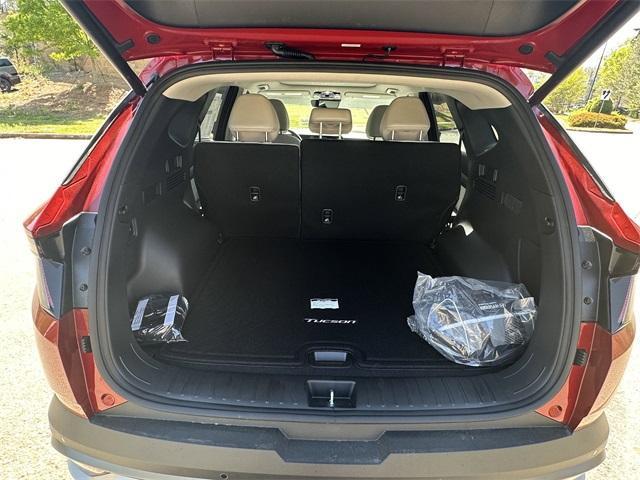 new 2025 Hyundai TUCSON Hybrid car, priced at $40,301