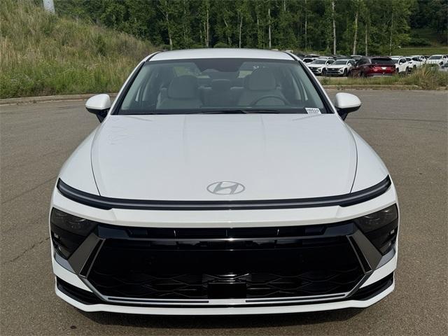 new 2025 Hyundai Sonata Hybrid car, priced at $32,874