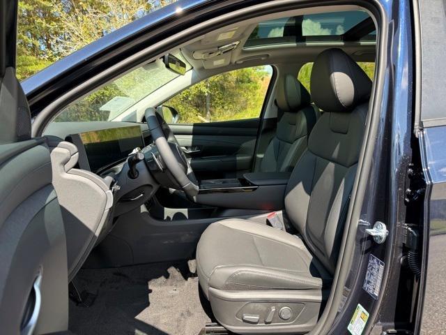 new 2025 Hyundai TUCSON Hybrid car, priced at $35,268