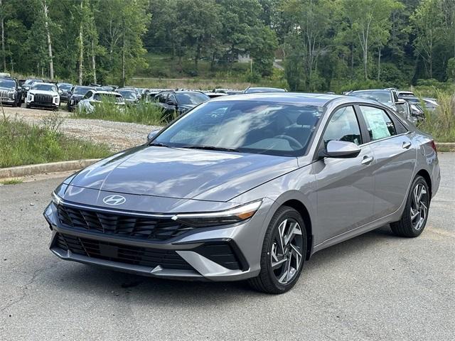 new 2024 Hyundai Elantra car, priced at $21,891