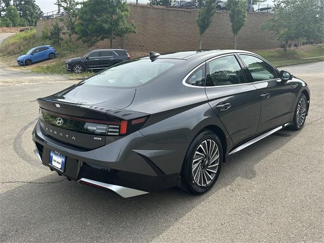 new 2025 Hyundai Sonata Hybrid car, priced at $38,729