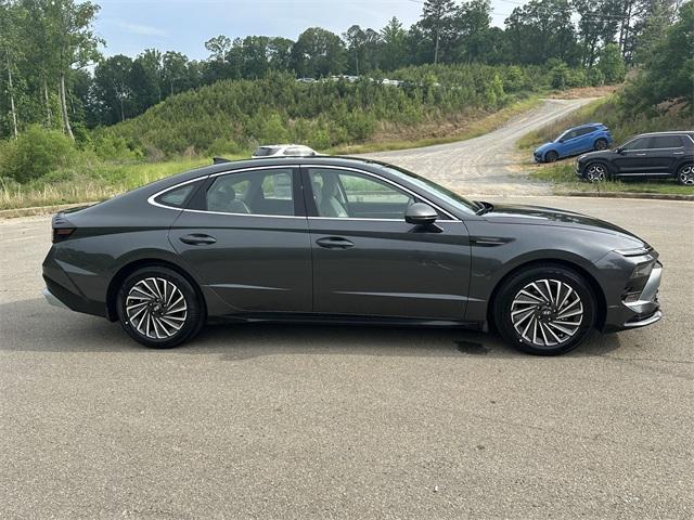 new 2025 Hyundai Sonata Hybrid car, priced at $38,729
