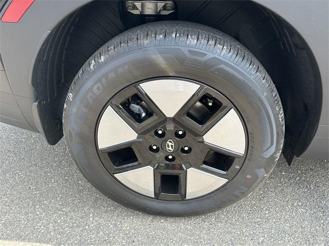 new 2025 Hyundai SANTA FE HEV car, priced at $36,846