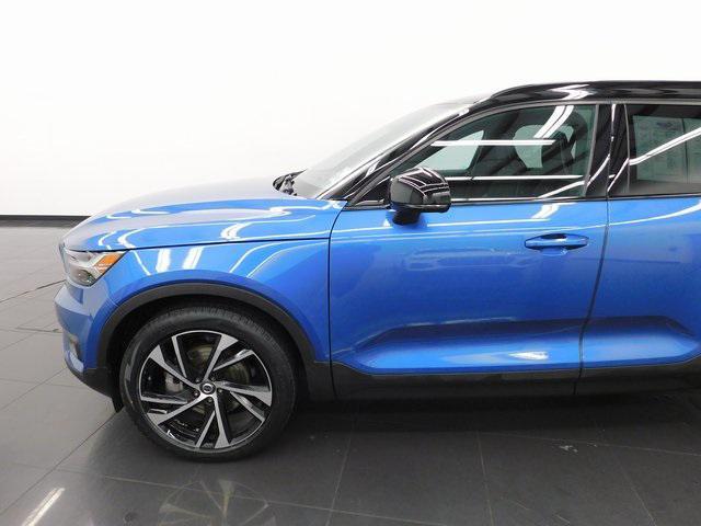 used 2020 Volvo XC40 car, priced at $28,990