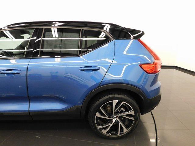 used 2020 Volvo XC40 car, priced at $26,980