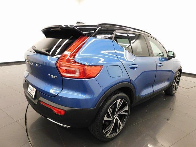 used 2020 Volvo XC40 car, priced at $26,980