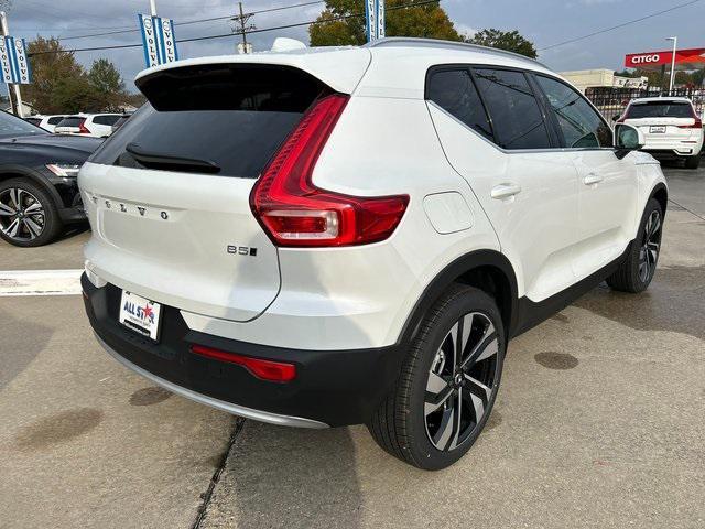 new 2025 Volvo XC40 car, priced at $48,270