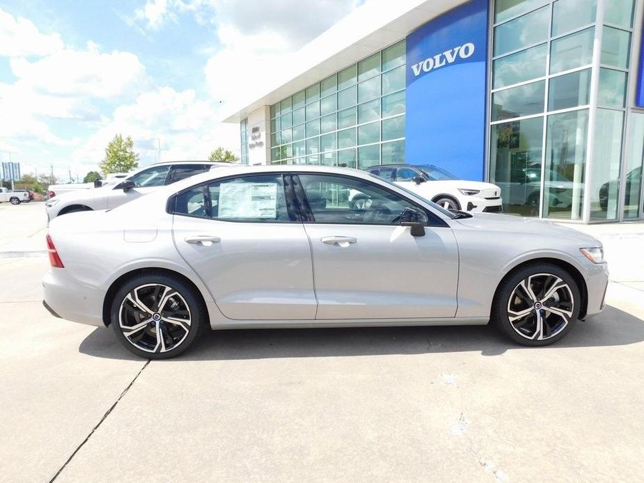 new 2024 Volvo S60 car, priced at $55,180