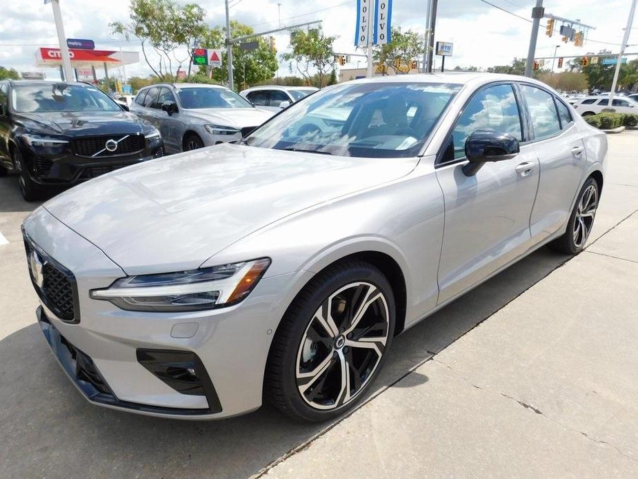 new 2024 Volvo S60 car, priced at $55,180