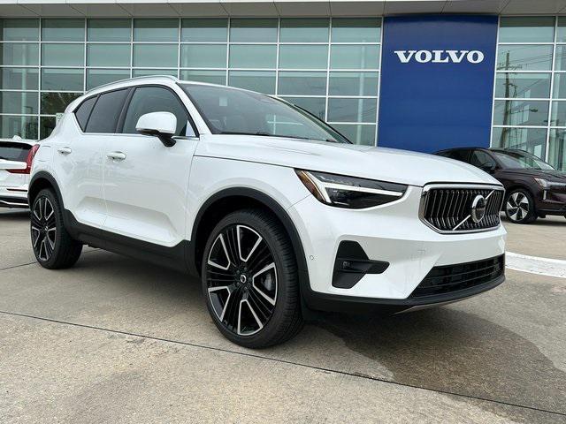 new 2025 Volvo XC40 car, priced at $56,060