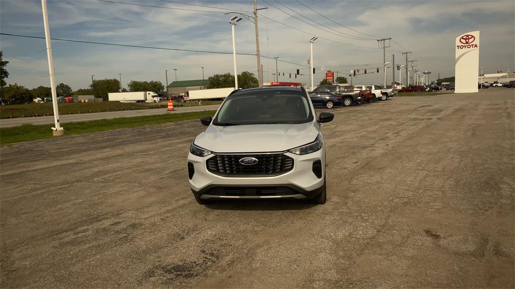 used 2025 Ford Escape car, priced at $24,973