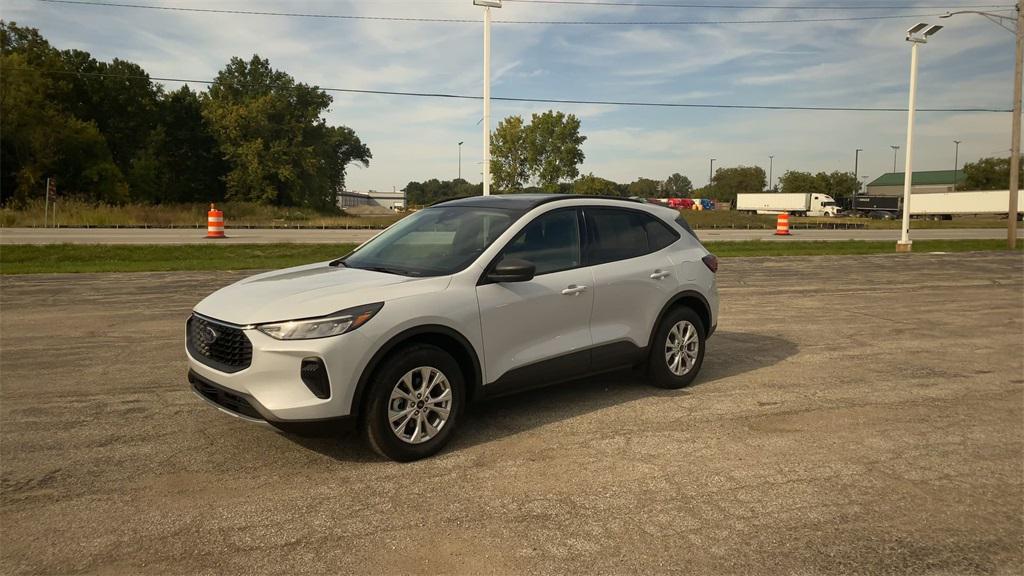 used 2025 Ford Escape car, priced at $24,973