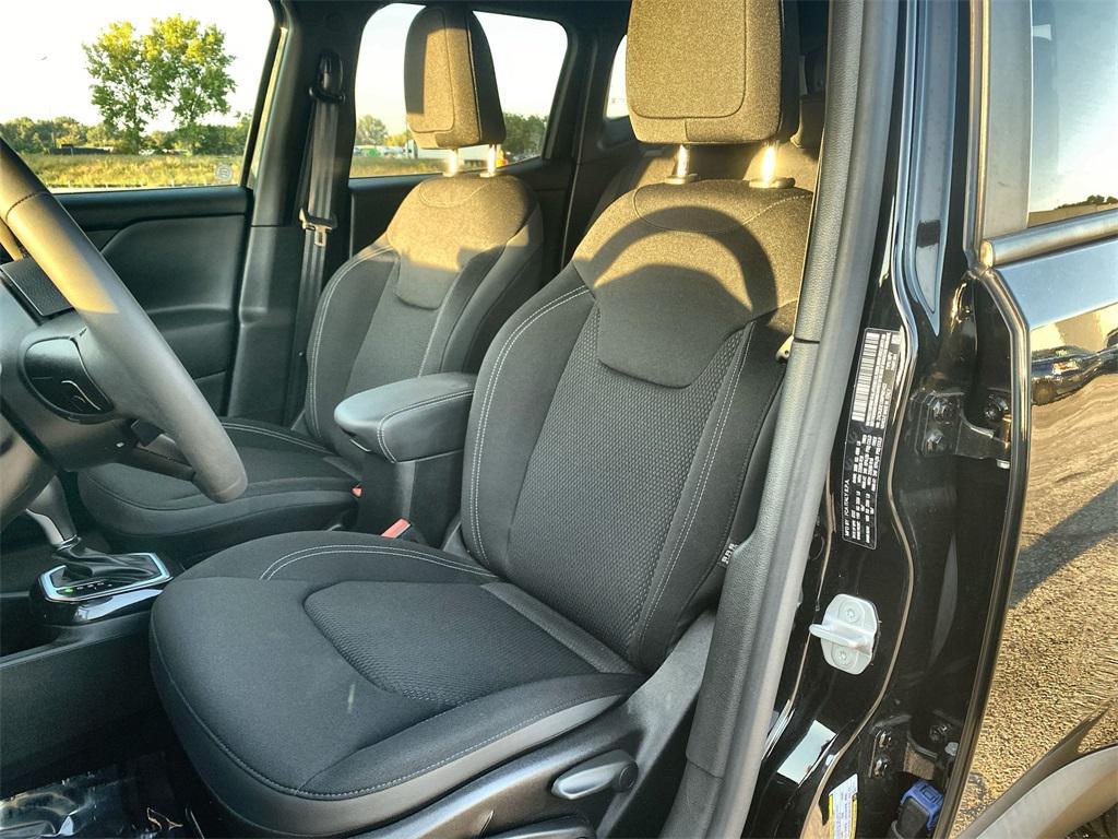 used 2022 Jeep Renegade car, priced at $18,999