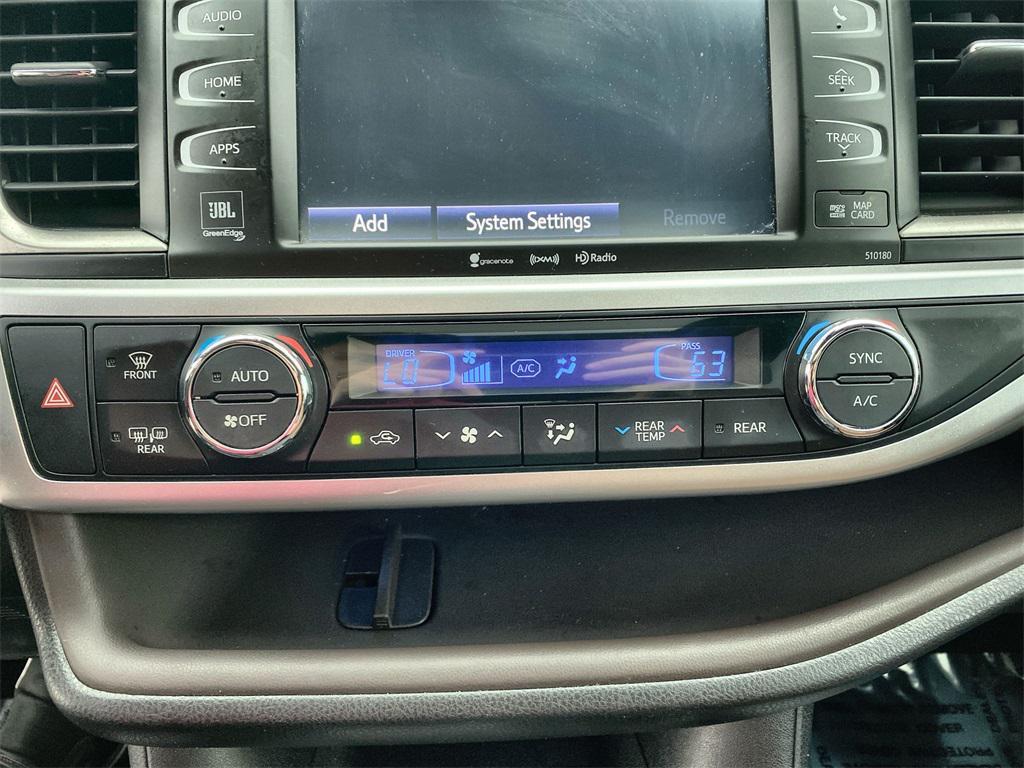 used 2018 Toyota Highlander Hybrid car, priced at $27,809