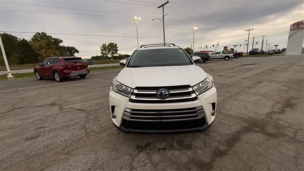 used 2018 Toyota Highlander Hybrid car, priced at $27,809