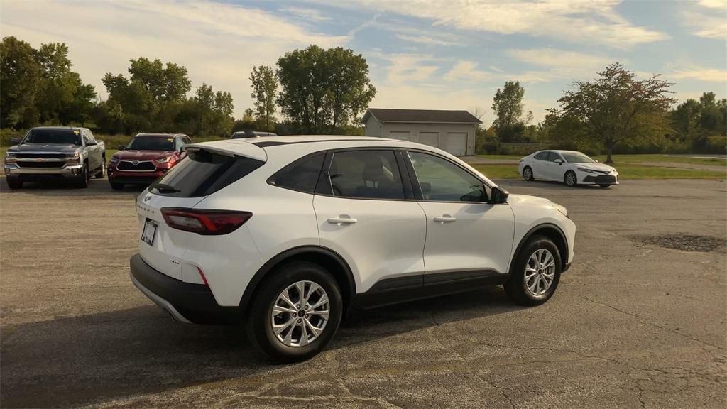 used 2025 Ford Escape car, priced at $24,915