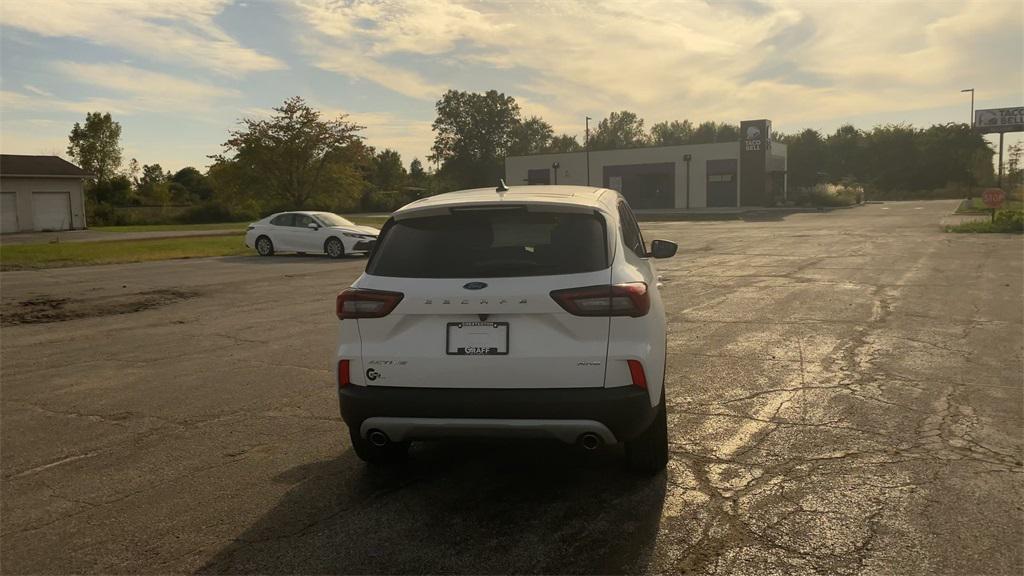 used 2025 Ford Escape car, priced at $24,915