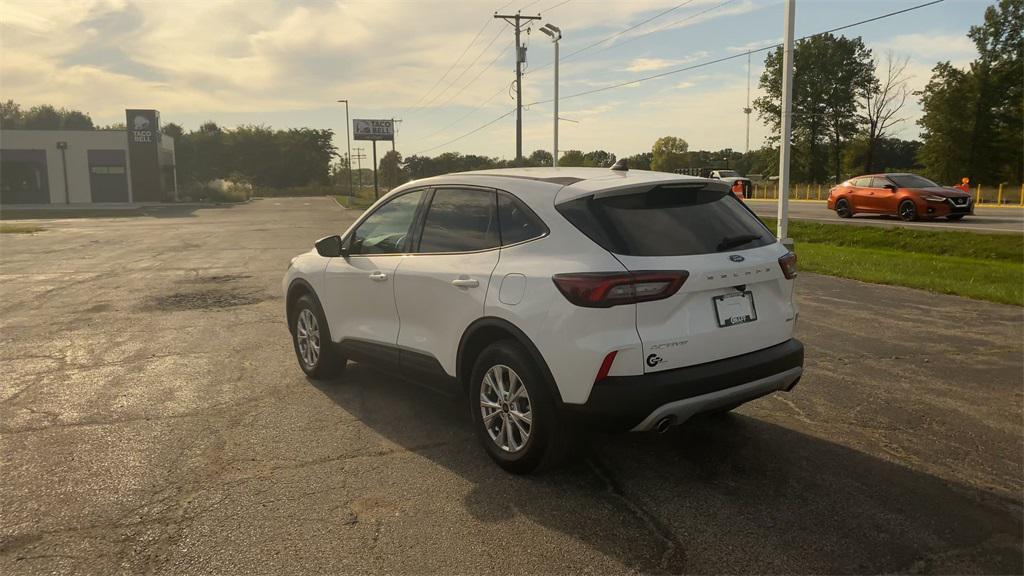 used 2025 Ford Escape car, priced at $24,915