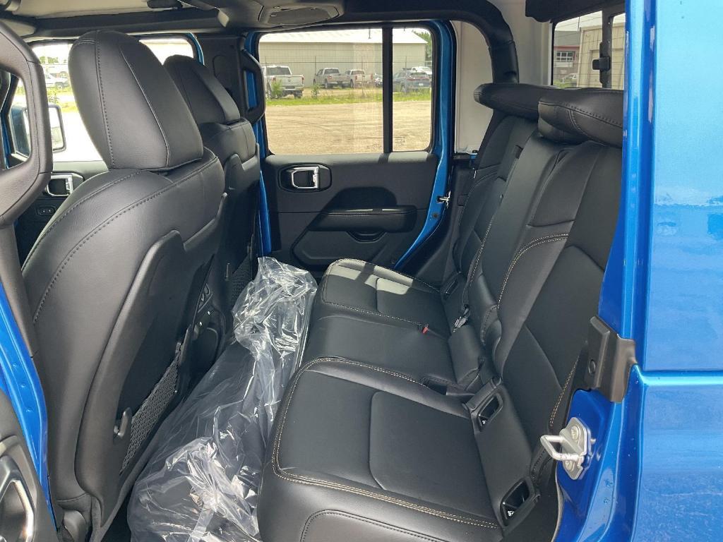 new 2025 Jeep Gladiator car, priced at $45,816