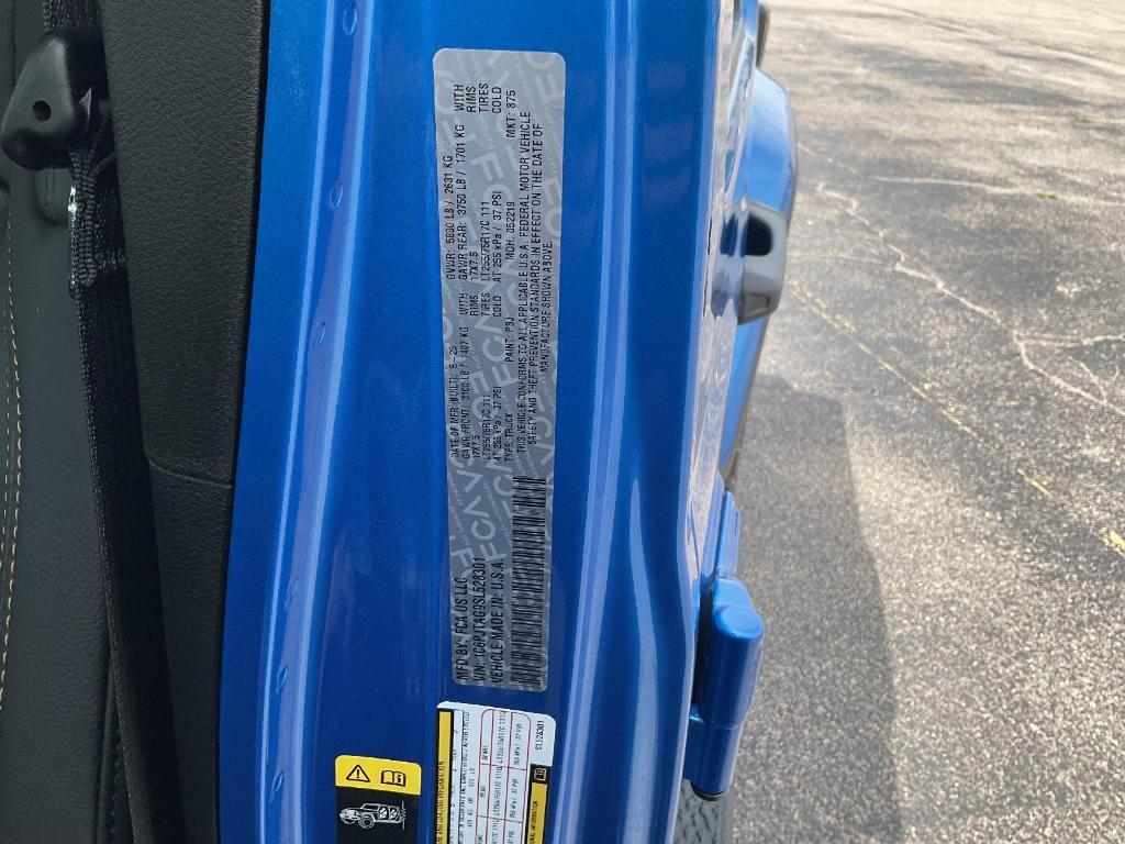 new 2025 Jeep Gladiator car, priced at $45,816