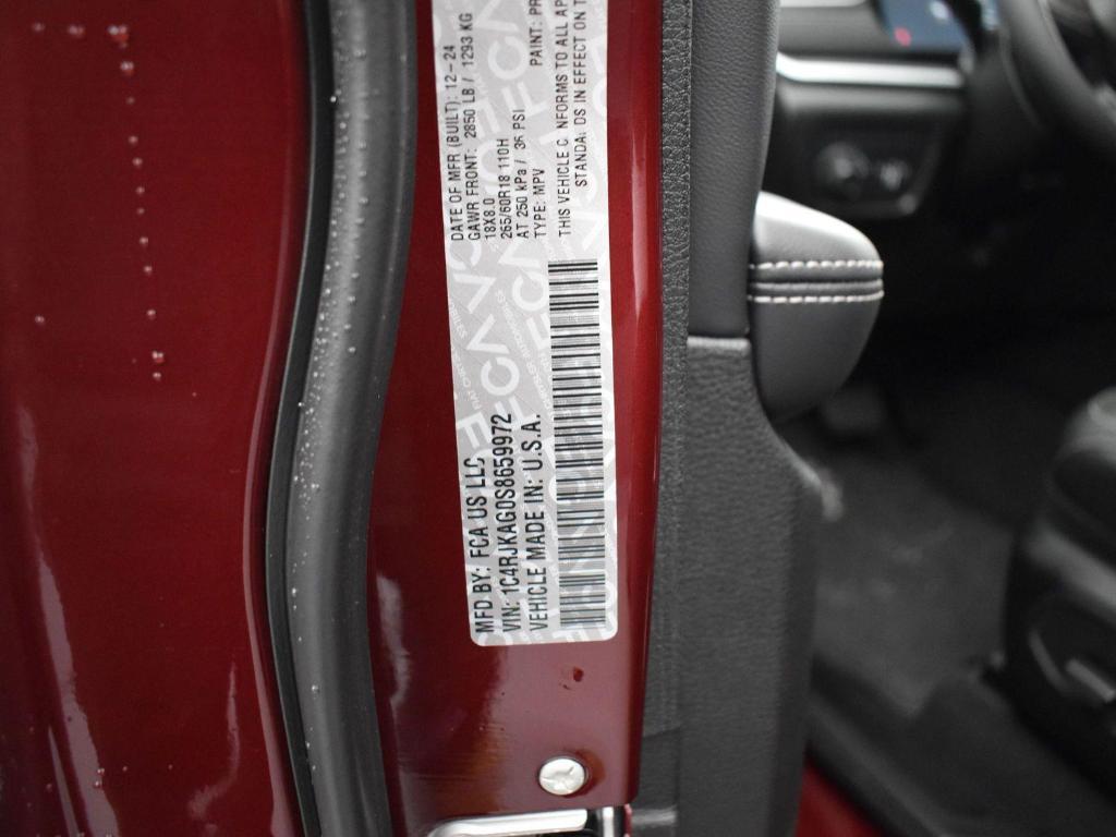 new 2025 Jeep Grand Cherokee L car, priced at $39,674