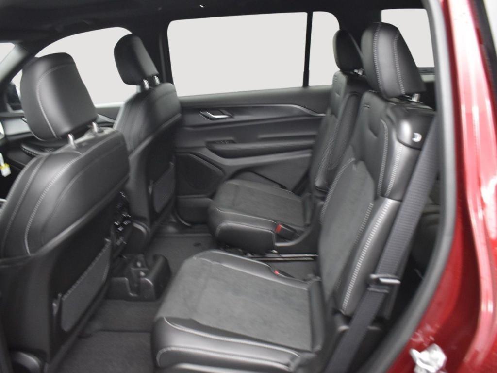new 2025 Jeep Grand Cherokee L car, priced at $39,674
