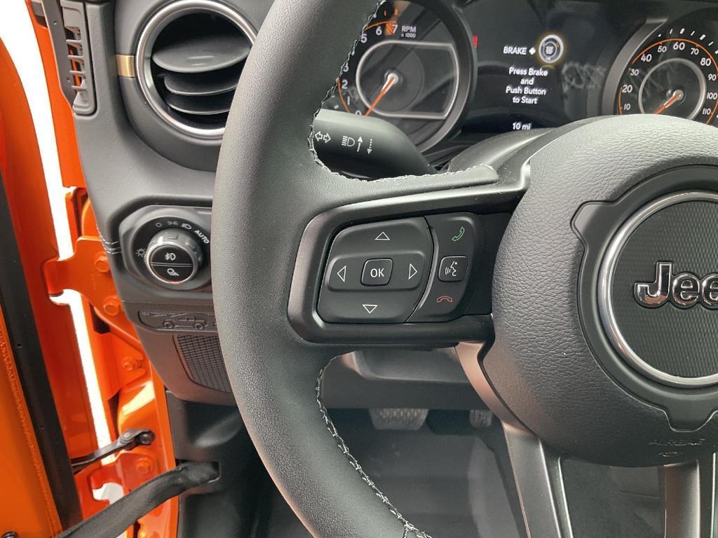 new 2025 Jeep Gladiator car, priced at $46,073