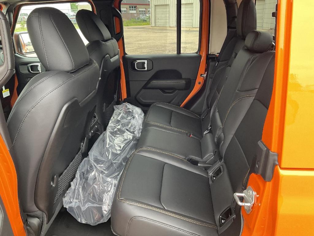 new 2025 Jeep Gladiator car, priced at $46,073