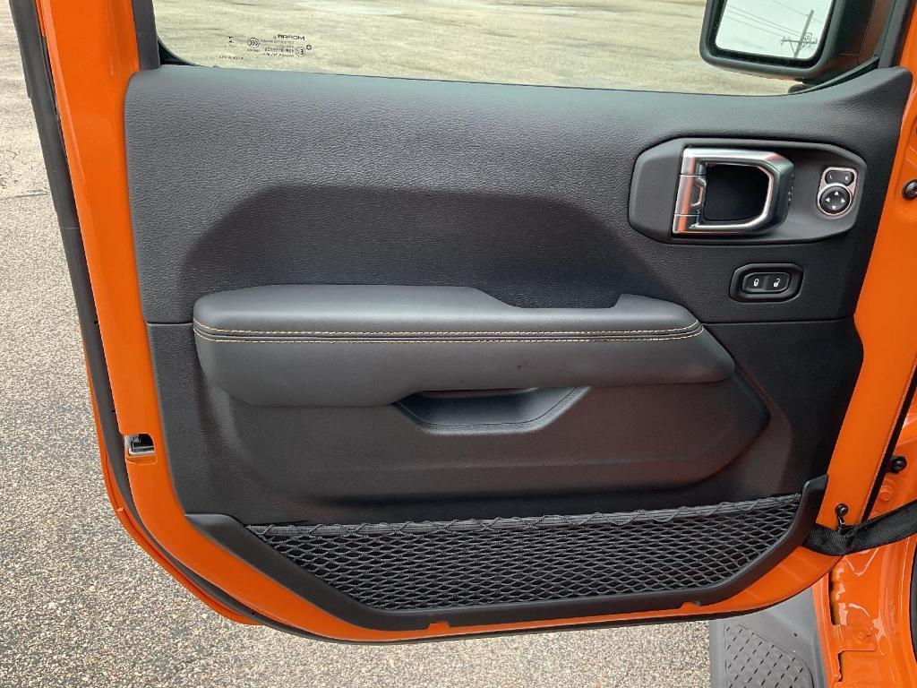 new 2025 Jeep Gladiator car, priced at $46,073