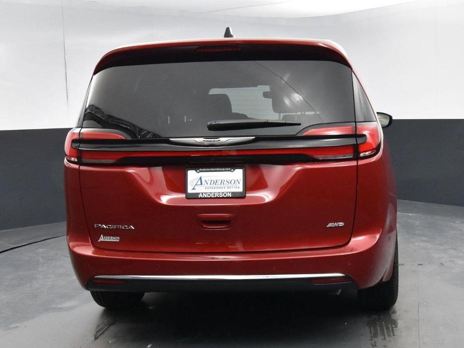 new 2025 Chrysler Pacifica car, priced at $44,915